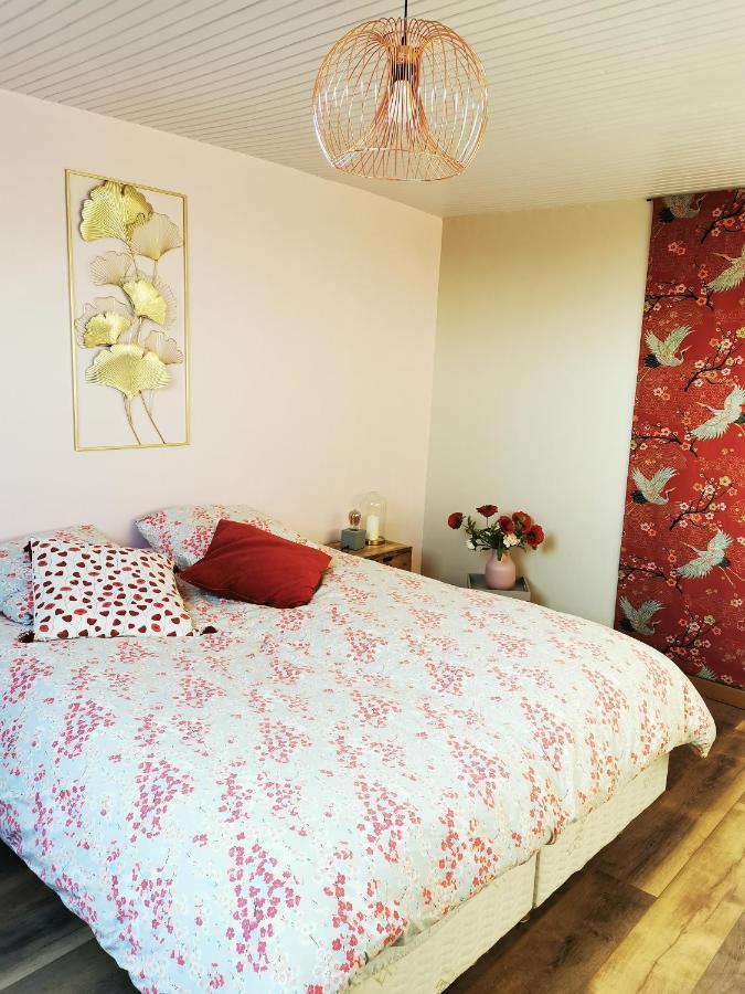 Bed and Breakfast Domaine De L'Esperance, Chambre Rose à Bersaillin Extérieur photo
